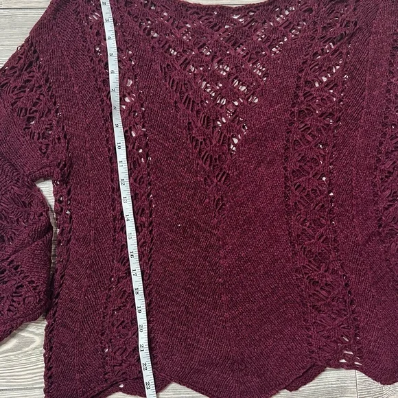 Umgee knit sweater size small, like new, washed on delicate & air dried. - Picture 5 of 7